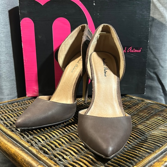 Jalena Brown Michael Antonio Heels - Picture 1 of 5